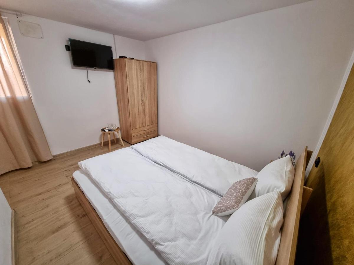 Cabana Vărad Coronini Moldova Veche Exterior foto